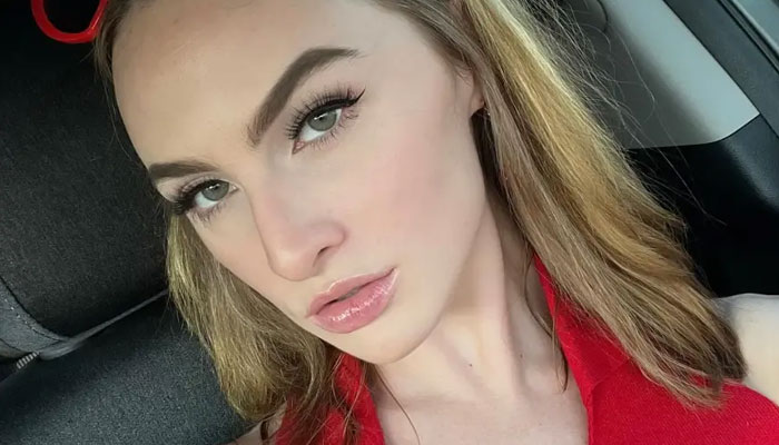 TikTok star claims her beauty and intellect terrify men. — x/ashbabank