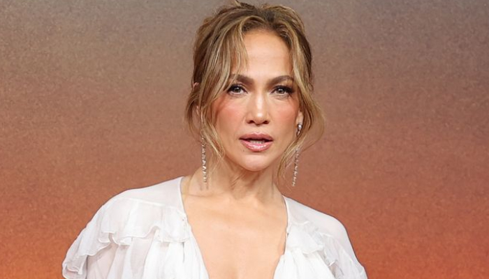 Real reason behind Jennifer Lopez decision to cancel her tour revealed