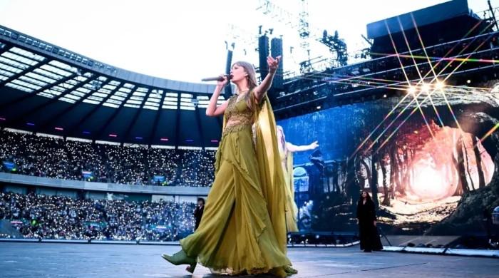 Taylor Swift stuns Scotland crowd with unexpected ‘Crazier’ mashup