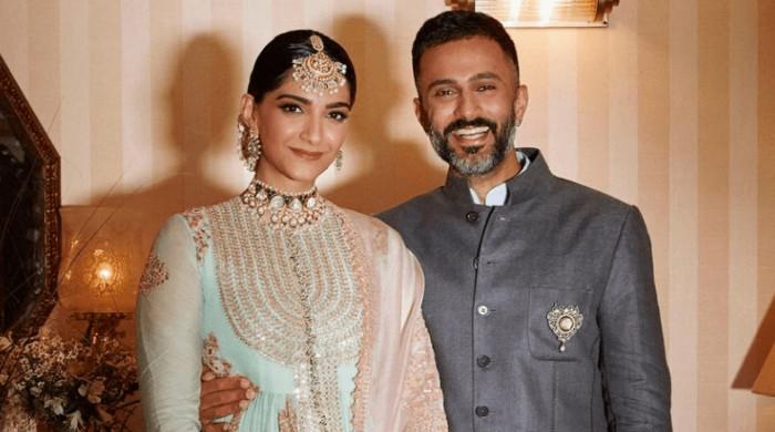 Sonam Kapoor receives sweet birthday wish from husband Anand Ahuja