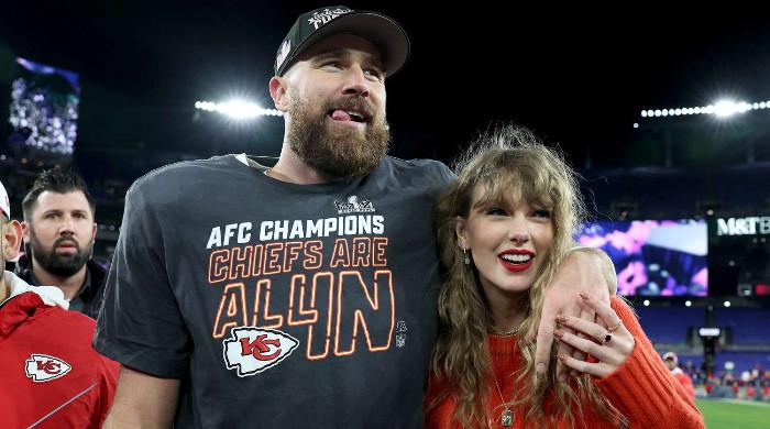 Travis Kelce moves body to beats of Taylor Swift’s ‘So High School’