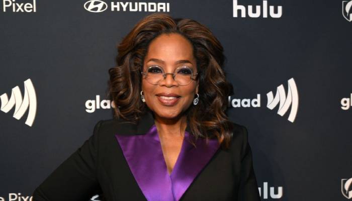 Oprah Winfrey celebrates graduation of her daughter-girl: Video