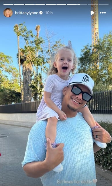Patrick Mahomes shares sweet moments with daughter on family vacation