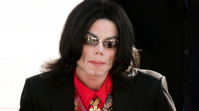 Michael Jackson was drowning in 0 million debt when he died: Report