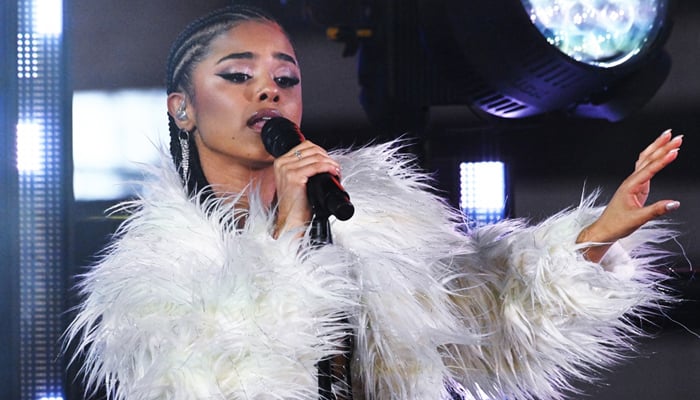 Tyla mark her BET Awards debut with the performance of her latest hit track Jump