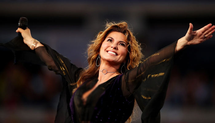 Shania Twain captivates audience with performance in Londons Hyde Park