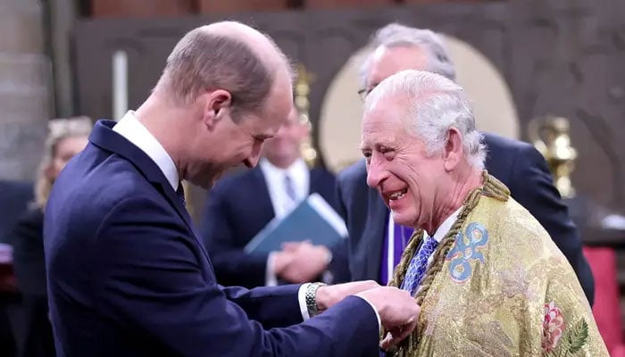El rey Carlos honró al príncipe Guillermo con una significativa celebración de aniversario
