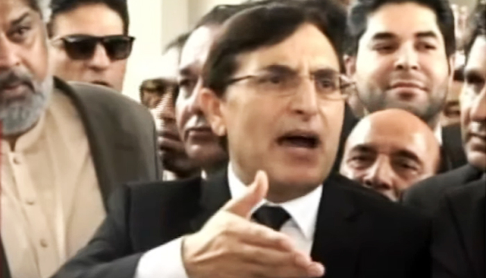 PTI Chairman Gohar Ali Khan can be seen addressing the media outside Supreme Court in Islamabad on July 12, 2024. — Screengrab/YouTube/Geo News
