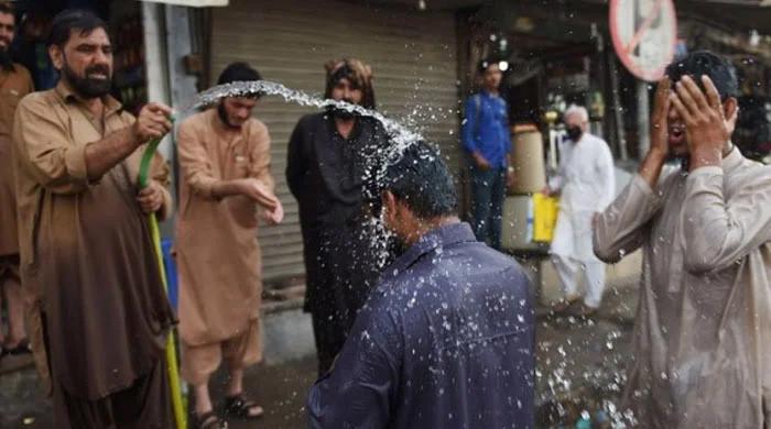 Days of rain fail to lower 'feels like' temperature in Karachi