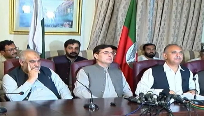 PTI leaders, Asad Qaiser (left) Gohar Ali Khan (centre) and Omar Ayub, addressing a press conference in Islamabad on July 22, 2024. — YouTube/Geo News/File