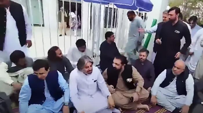 PTI starts hunger strike against Imran Khan, other leaders' detention