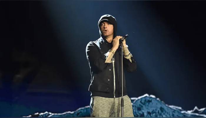 Eminem is the first British artist to surpass seven billion UK streams