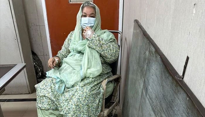 A representational image of incarcerated PTI leader Dr Yasmin Rashid at a hospital after being shifted from Lahore’s Kot Lakhpat Jail. — Geo News/File