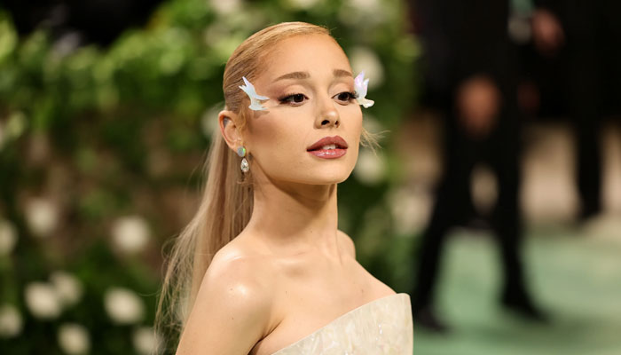 Ariana Grande claps back at fans criticism