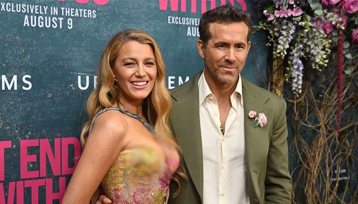 Blake Lively, Ryan Reynolds steal the spotlight with flirty gesture