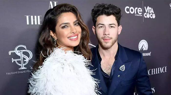 Nick Jonas pulls out all stops to make Priyanka Chopra feel special