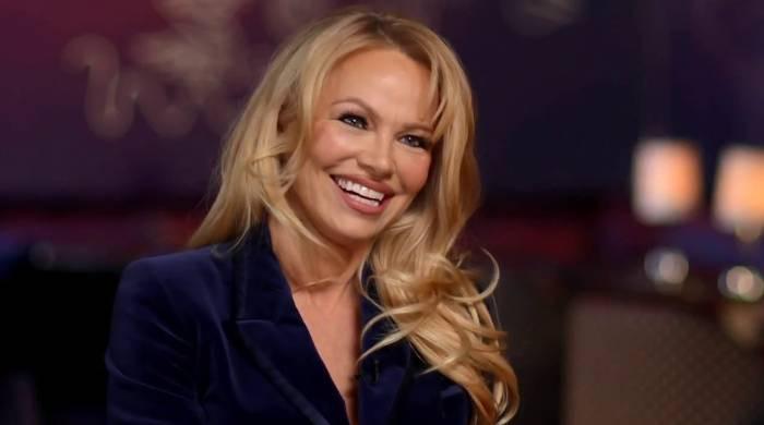 Pamela Anderson explains what made her choose no make-up look