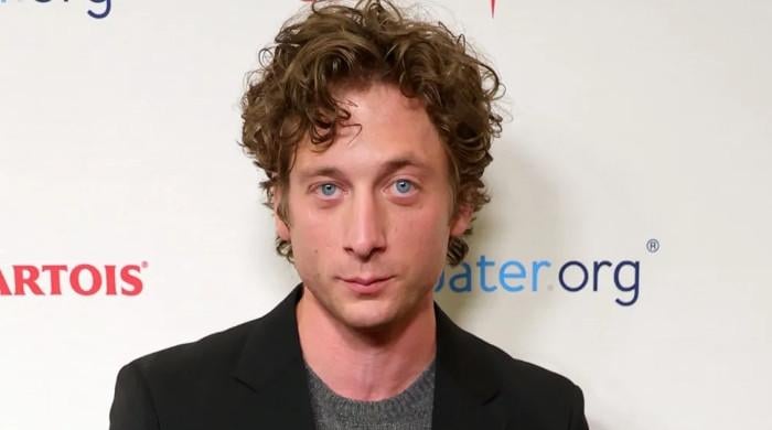 Jeremy Allen White focuses on new connections amid Addison Timlin divorce