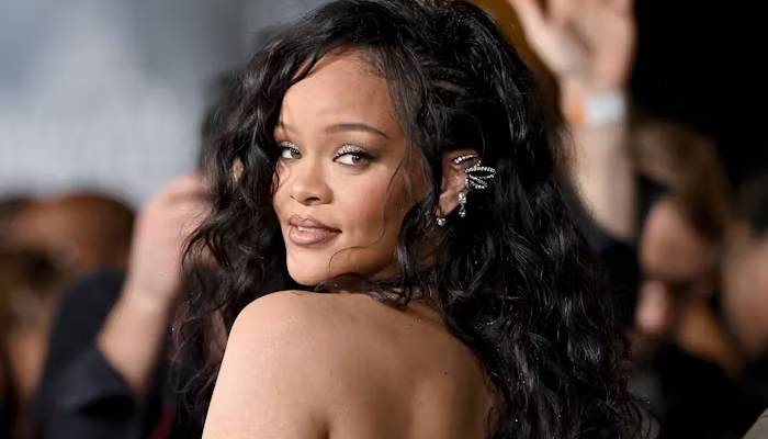 Rihanna’s fans have been waiting for a new album and live performances for years