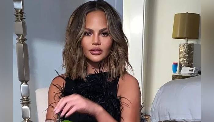 Chrissy Teigen reflects on her eye issues on social media