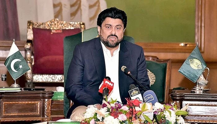 Sindh Governor Kamran Tessori addresses a presser in an undated picture. — APP