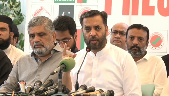 MQM-P leader Mustafa Kamal is addressing a press conference in Karachi on August 17, 2024. —Facebook/@KamalMQM