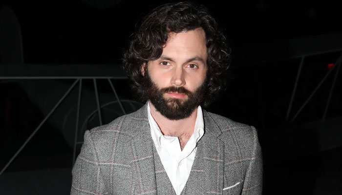 You final season: Penn Badgley shares rare moments from set