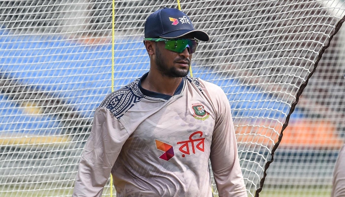 Bangladeshs Shakib Al Hasan attends a practice session at the Gaddafi Cricket Stadium in Lahore on August 15, 2024. —AFP