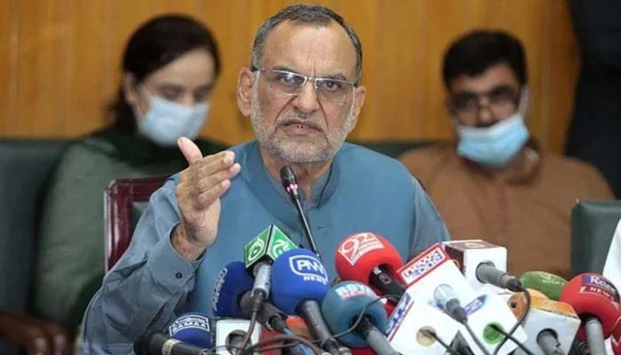 PTI leader Azam Swati addresses a press conference in Islamabad. — APP/File