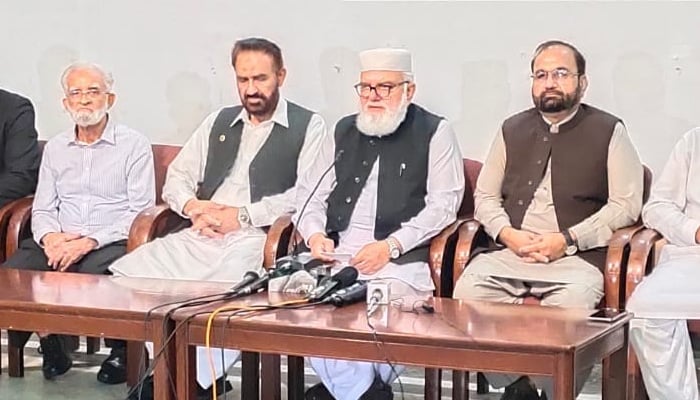 JI Naib Emir Liaqat Baloch (centre-right) addresses the press conference in Islamabad on August 26, 2024. — Facebook/@JIPOfficial1