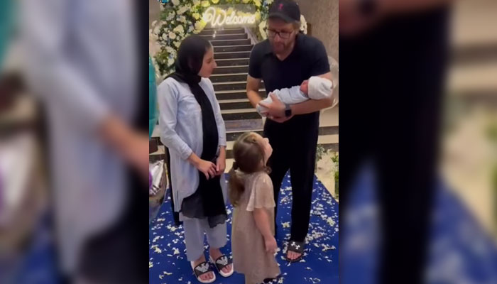 Former Pakistan skipper Shahid Afridi pictured with his grandson Aliyaar and his daughters. — Screengrab via Insagram/safridiofficial/File