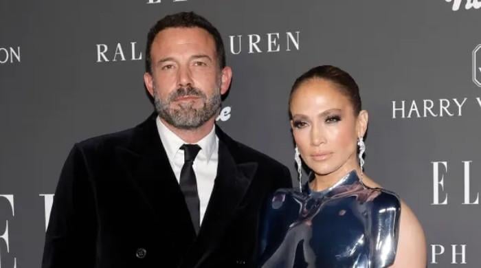 Ben Affleck pushes Jennifer Lopez to end 'torturous' marriage