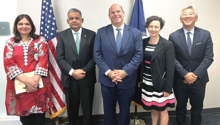 Pakistans Ambassador to US Rizwan Saeed Sheikh (second from left) poses for pictures with top US diplomats including Assistant Secretary of State for the Bureau of South and Central Asian Affairs Donald Lu (right) and Principal Deputy Assistant Secretary Elizabeth Horst (right). — Pakistan Embassy