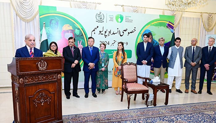 PM Shehbaz Sharif addresses the inaugural ceremony of nationwide anti-polio drive in Islamabad on September 8, 2024. — PID