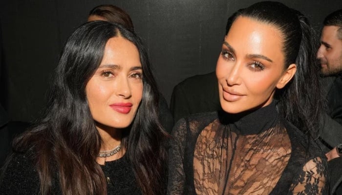 Salma Hayek steals show with hilarious photobomb of Kim Kardashians selfie