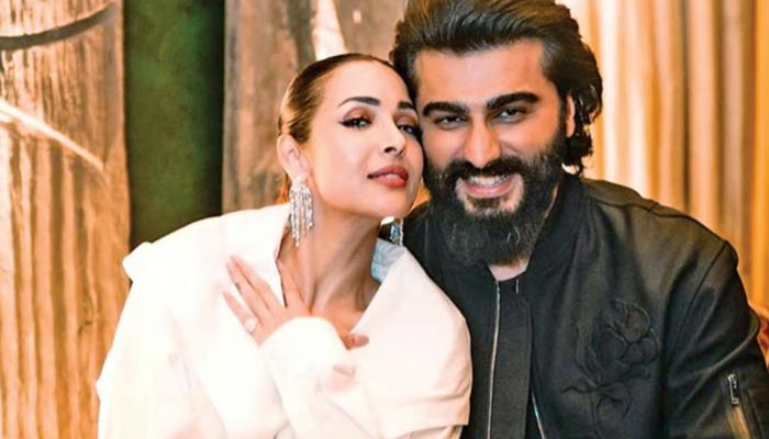 Arjun Kapoor stands by Malaika Arora through thick and thin