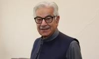 Khawaja Asif Praises Ayaz Sadiq’s Role In Crisis Following PTI MNAs’ Arrest