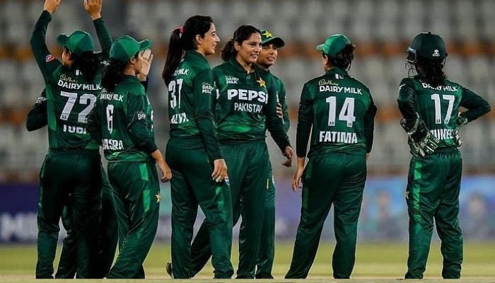 Pakistan women cricket team huddled during a game. — PCB/File