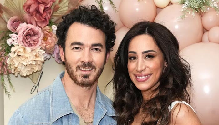 Kevin Jonas sings praises for wife on special occasion