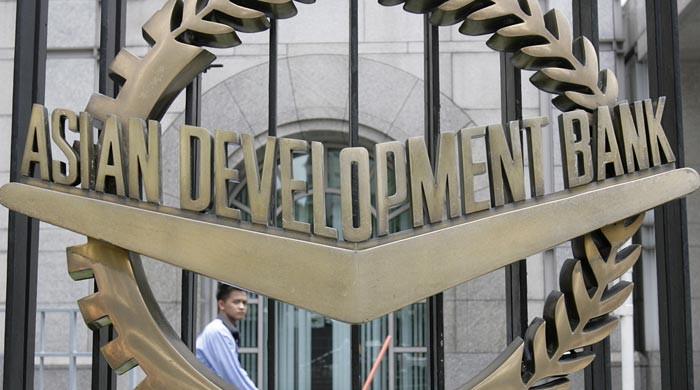 ADB president vows to provide bn to Pakistan annually