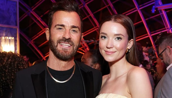 Justin Theroux recalls meeting fiancée Nicole Brydon Bloom