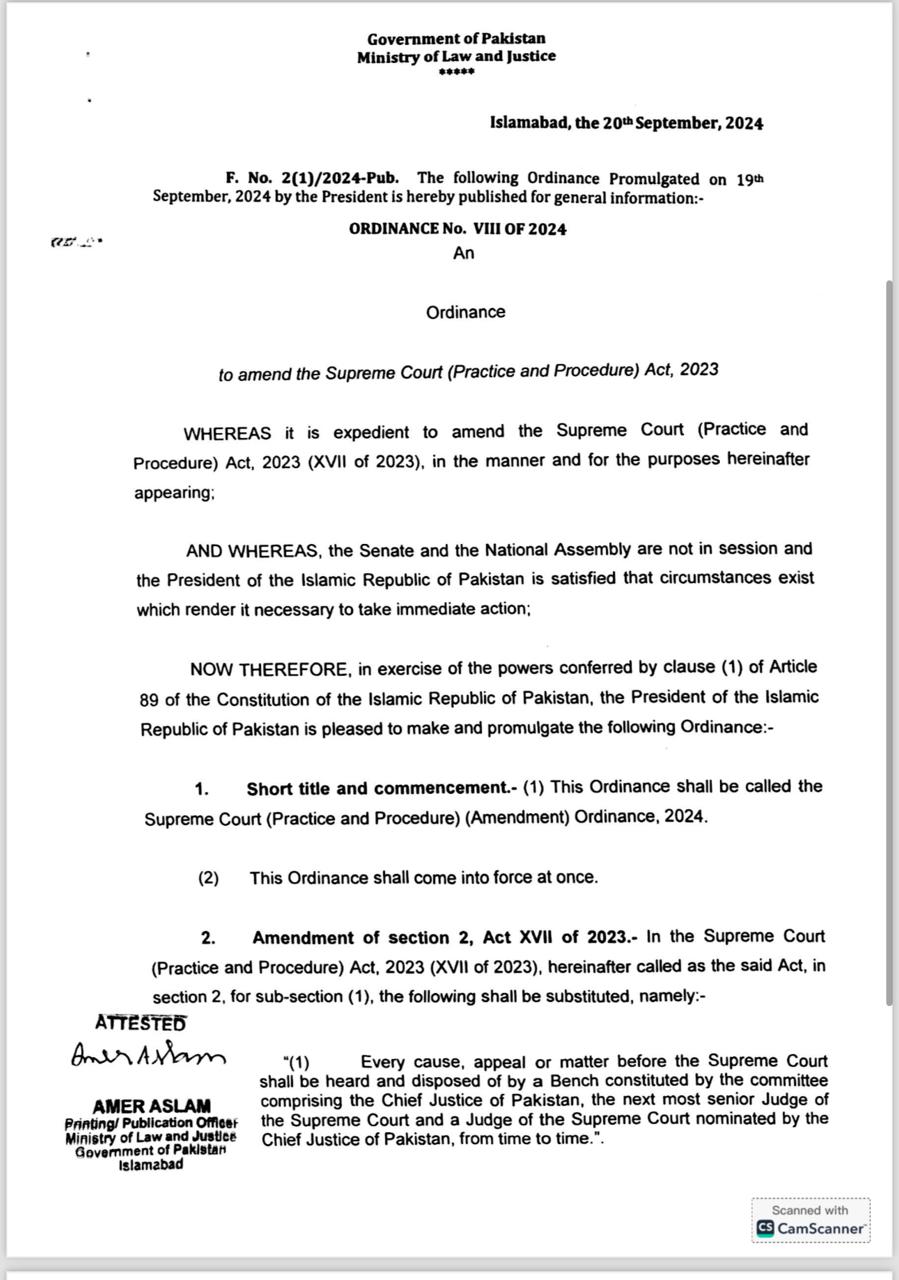 After cabinet’s approval, President Zardari signs SC Practice and Procedure Amendment Ordinance into law