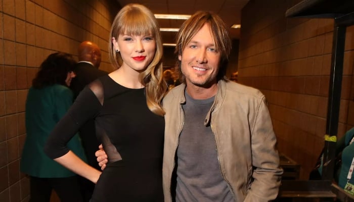 Keith Urban raves about Taylor Swifts songwriting skills