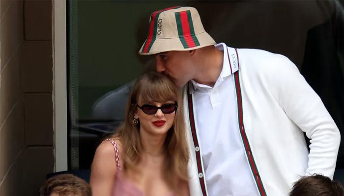 Taylor Swift showcases support for boyfriend Travis Kelce