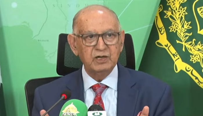 PML-N Senator Irfan Siddiqui addresses press conference in Islamabad on September 25, 2024. — Screengrab via YouTube/Geo News