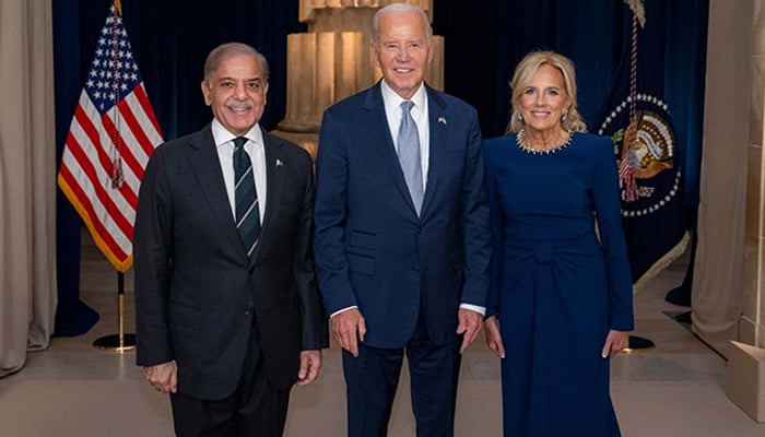 PM Shehbaz Sharif (left) with US President Joseph R Biden Jr and First Lady Dr Jill Tracy Jacobs Biden at a reception hosted by the US president in honour of the heads of state and government attending 79th UNGA session. — PID