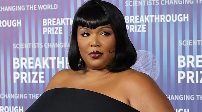 Lizzo stuns fans with first public appearance after losing weight