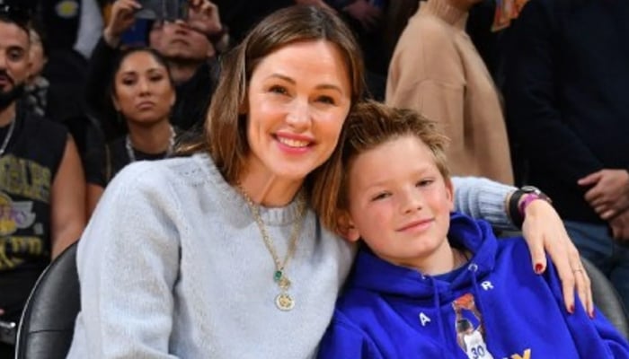 Jennifer Garner runs errands alongside youngest son Samuel