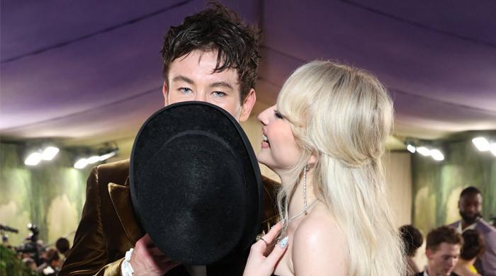 Barry Keoghan’s flirty comments keep romance with Sabrina Carpenter alive