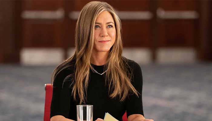 Jimmy Kimmel indulges in a banter with Jennifer Aniston about one of her rumours